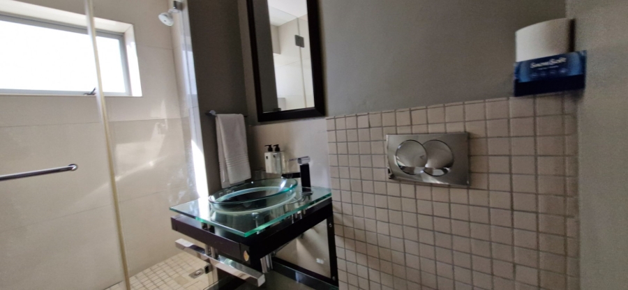 Bedroom Property for Sale in Bloubergstrand Western Cape